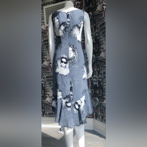 Moschino Summer dress. - Picture 3 of 5